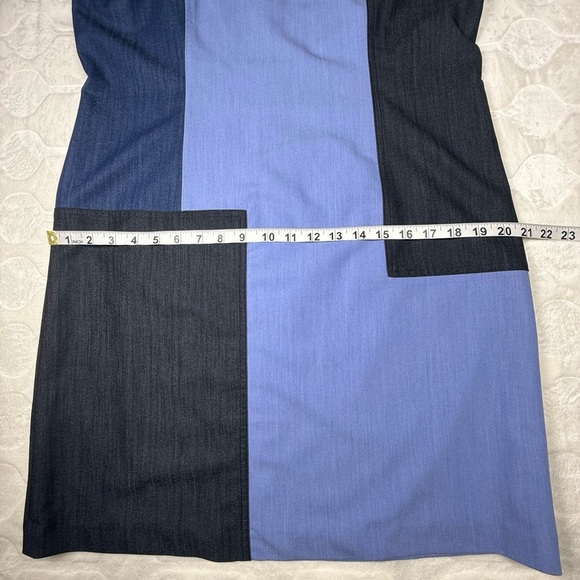 Calvin Klein Colorblock Sheath Dress Blue Navy Denim Look Sz 12 Sleeveless Chic - Picture 4 of 10